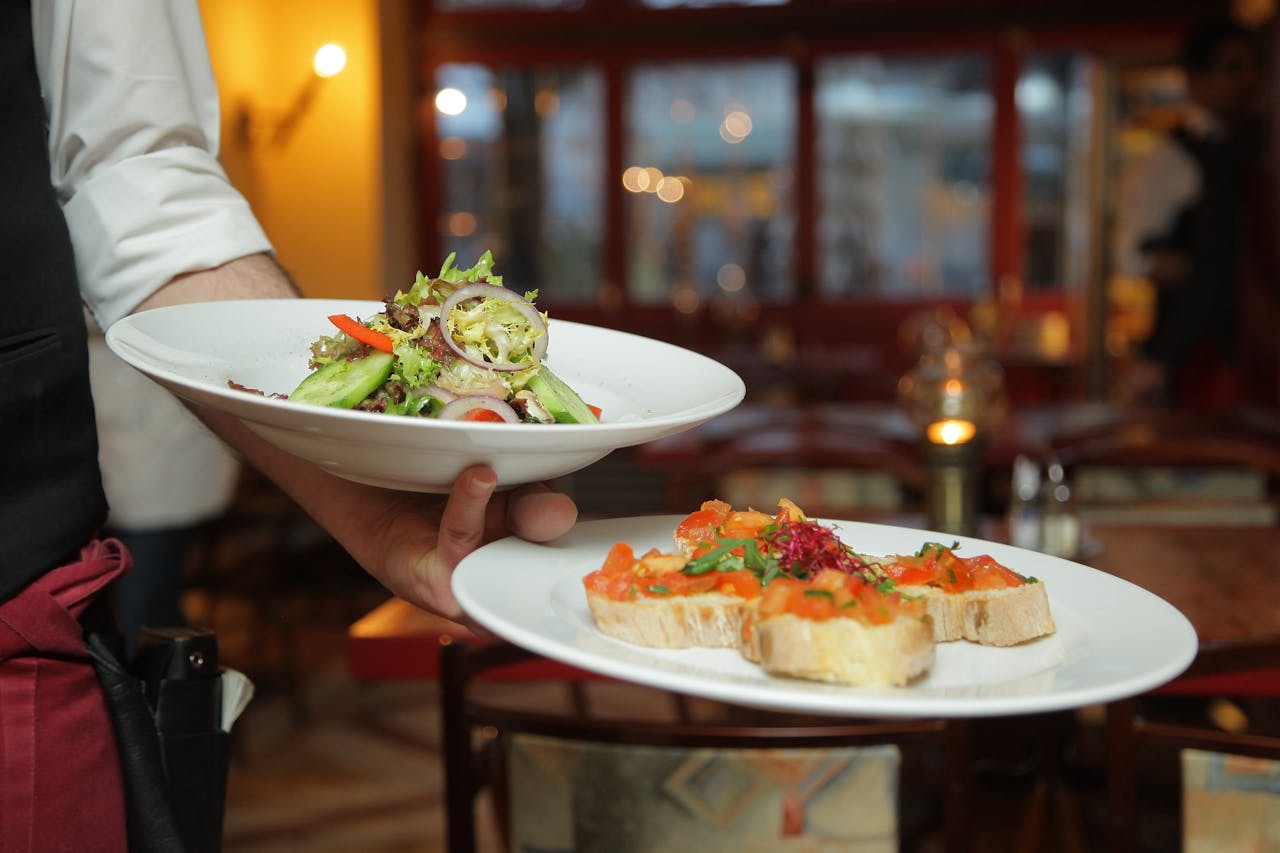 Waarom eten en entertainment vaak hand in hand gaan
